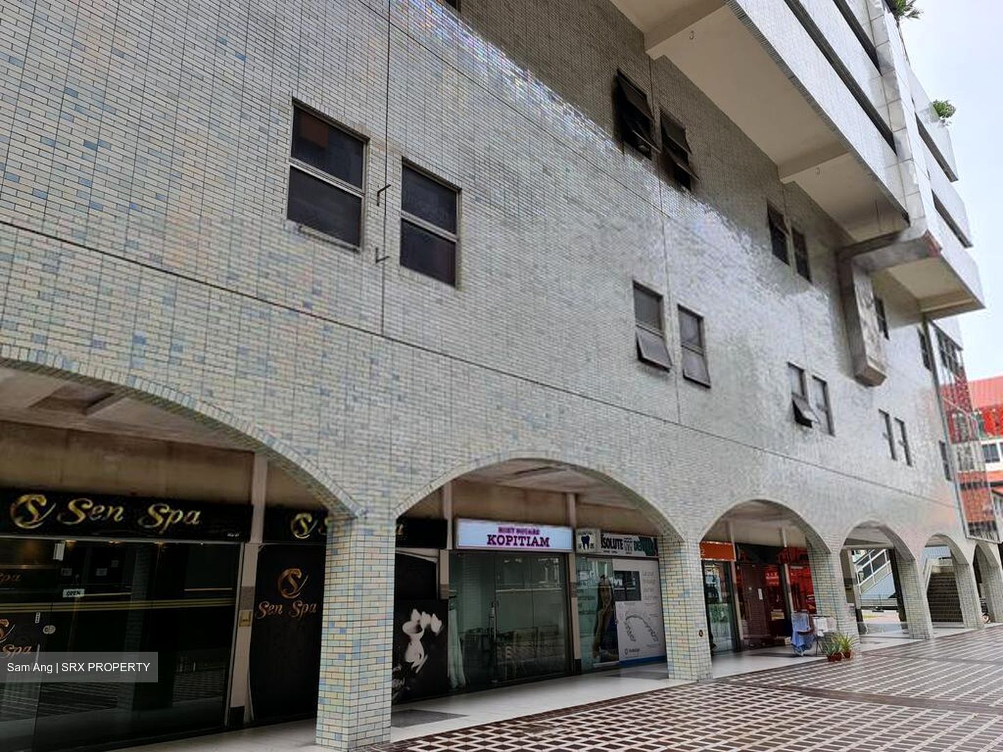 Roxy Square (D15), Retail #451937201